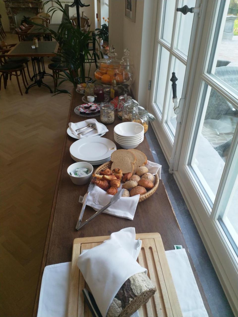 Hotel Kronacker Tienen Bagian luar foto